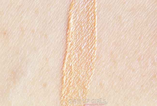 City Color Highlighter Wand in Champagne Swatch
