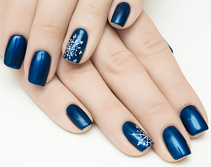 Navy blue and white Nail art