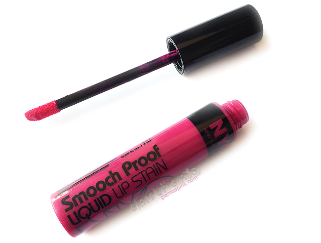 NYC Smooch Proof Liquid Lip Stain in Unforgettable Fuchsia - Review and swatches 