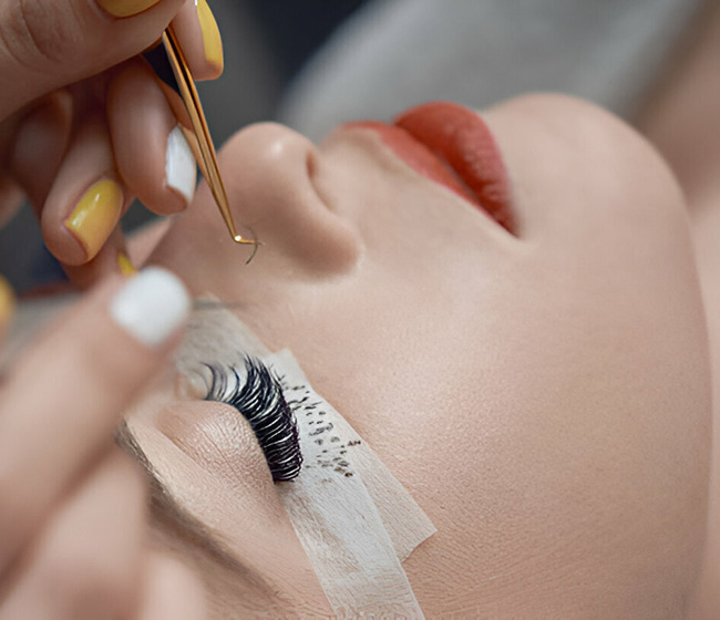 The Importance of Prepping Artificial Lashes Before Eyelash Extension Application