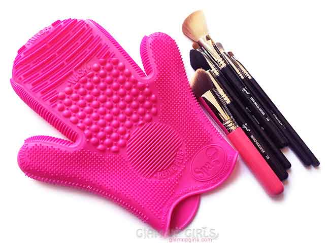 2X Sigma Spa Brush Cleaning Glove and some dirty brushes