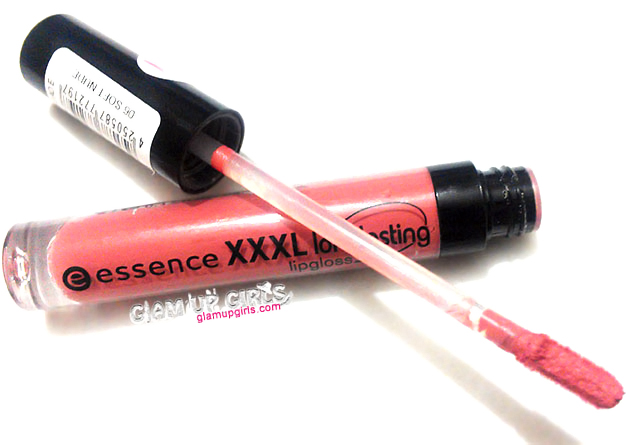 Essence XXXL Long Lasting Matt Effect Lip Gloss in Soft Nude - Review and swatches 