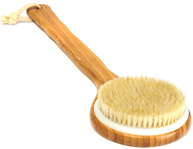 The importance of dry brushing, its benefits and tips